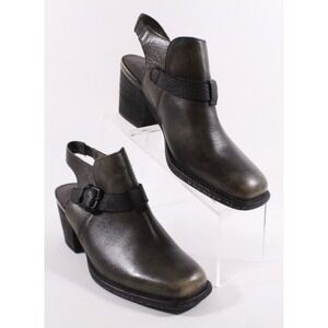 OTBT Shoes Womens Size 8.5M Des Peres Distressed Beige Leather Buckle Ankle Boot